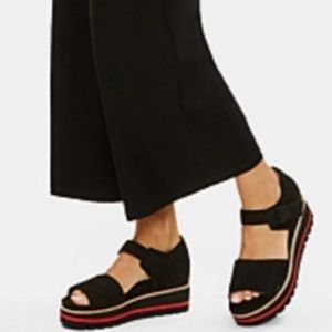 Eileen Fisher Nubuck Platform Sandals Black size 8